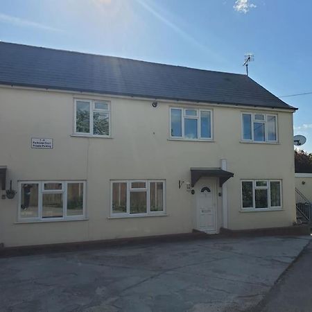 Central Windsor 2 Bedroom Flat With Free Parking Eksteriør bilde