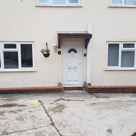 Central Windsor 2 Bedroom Flat With Free Parking Eksteriør bilde