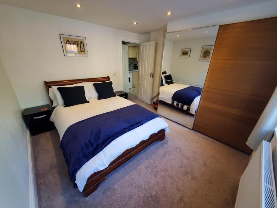 Central Windsor 2 Bedroom Flat With Free Parking Eksteriør bilde