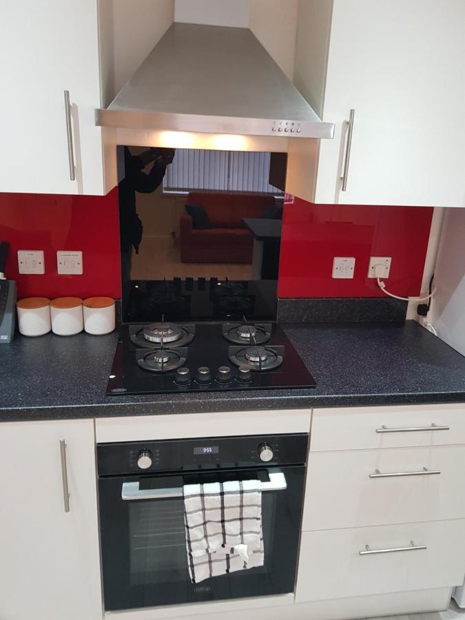 Central Windsor 2 Bedroom Flat With Free Parking Eksteriør bilde